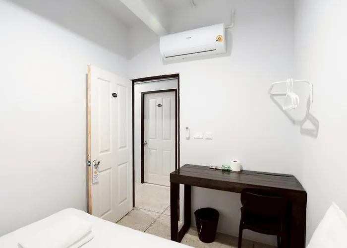 Mitr Khaosan Tanow Road Apartment