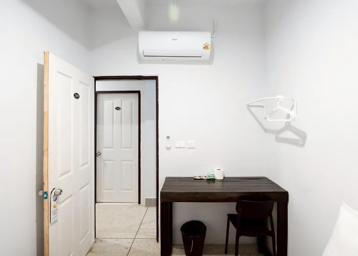 Mitr Khaosan Tanow Road Apartment Bangkok