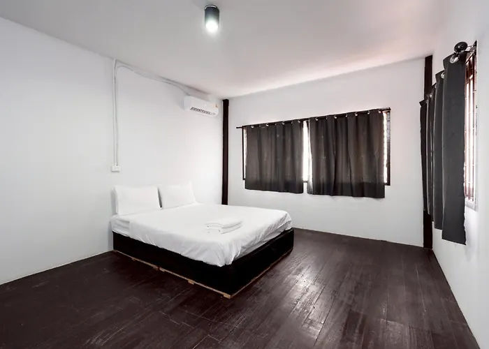 Mitr Khaosan Tanow Road Apartment *