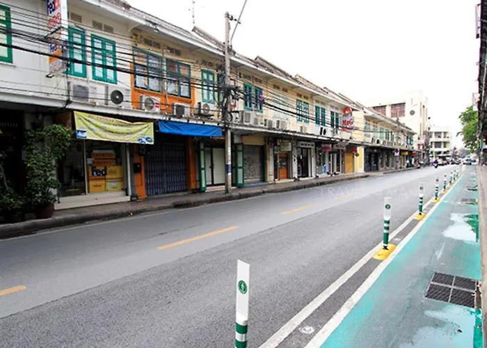 Mitr Khaosan Tanow Road * Bangkok